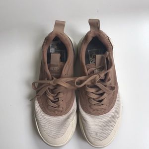 Vans Ultra Range